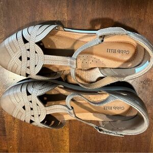 Cobb Hill Women's Beige Sandals